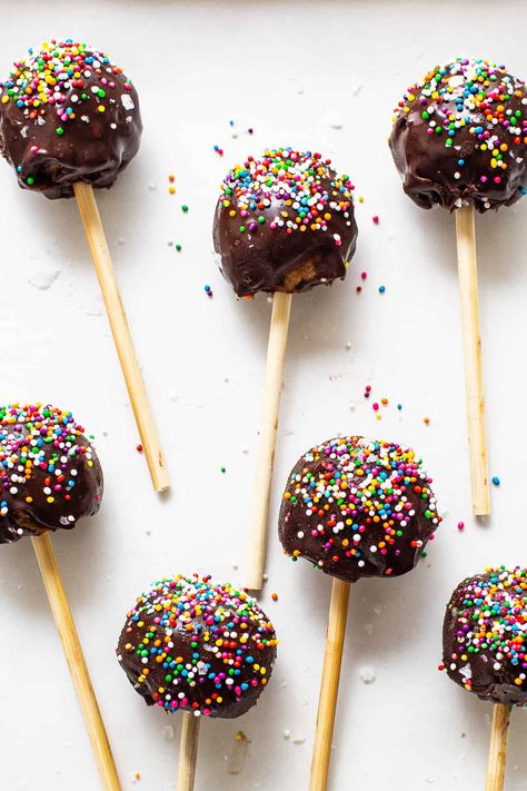 Protein Cake Pops - Fit Foodie Finds Herbalife Cake Pops, Protein Cake Pops, Prep Snacks, Baking Deserts, Fit Foodie Finds, Meal Prep Snacks, Protein Cake, Healthy Protein Snacks, Herbalife Shake