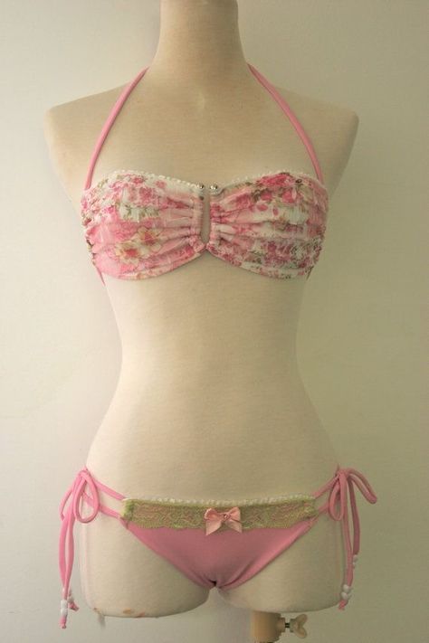 일본 패션, Cute Bathing Suits, 2000s Fashion Outfits, Cute Swimsuits, Sweet Lolita, Really Cute Outfits, Swim Suits, Mode Vintage, 2000s Fashion