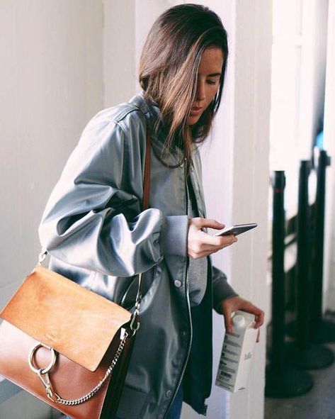 Chloe Faye Bag, Faye Bag, Chloe Bag, Looks Street Style, Chloe Faye, Rachel Zoe, Mode Inspiration, Look Cool, Passion For Fashion