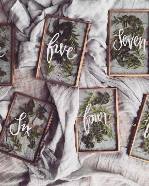 35 Creative Wedding Sign You Couldn't Miss | Tulle & Chantilly Wedding Blog Pressed Greenery, Rustic Wedding Decorations, Boda Diy, Frame Wedding, Vintage Frame, E Card, Wedding Table Numbers, Wedding Frames, Greenery Wedding