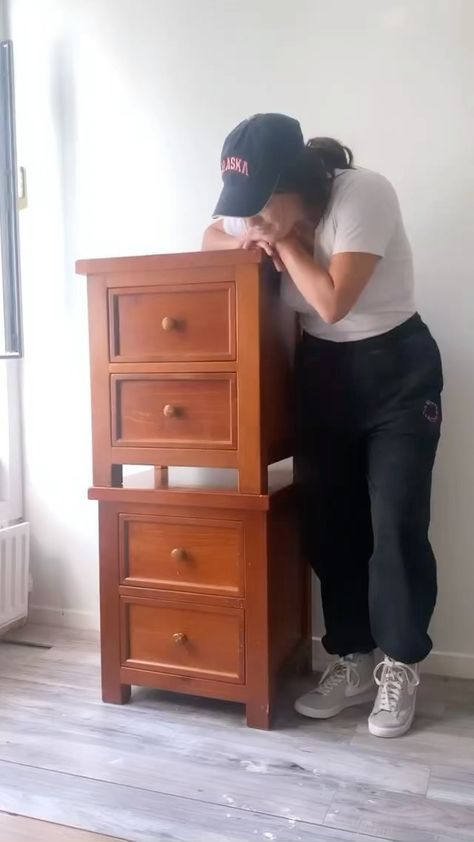 renovationsx on Instagram: Mind blown 🤯 @renovationsx @theflippedpiece Bedside Table Makeover, Dixie Belle Paint Company, Diy Furniture Renovation, Furniture Rehab, Table Makeover, Dixie Belle Paint, Furniture Renovation, Repurposed Furniture Diy, Diy Furniture Table