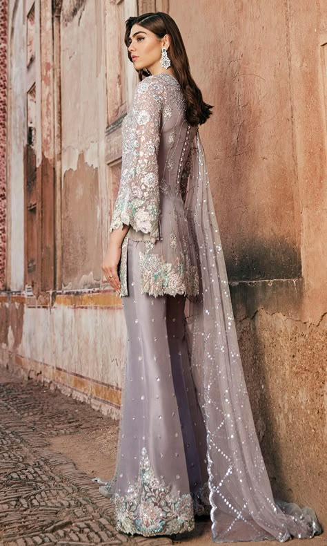 Nomi Ansari, Wedding Fits, Pakistani Party Wear Dresses, Pakistani Formal Dresses, Pakistani Party Wear, Pakistani Wedding Outfits, Pakistani Fancy Dresses, Pakistani Fashion Party Wear, Salwar Kamiz