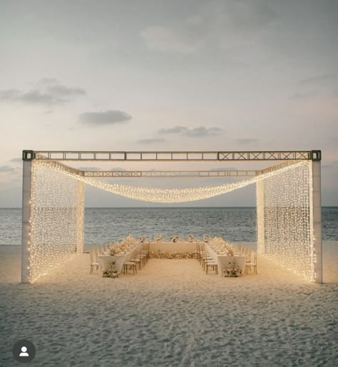 Maldives Wedding, Beach House Wedding, Beach Wedding Inspo, Maldives Beach, Dream Beach Wedding, Dream Wedding Decorations, Water Wedding, Dream Wedding Venues, White Sand Beaches