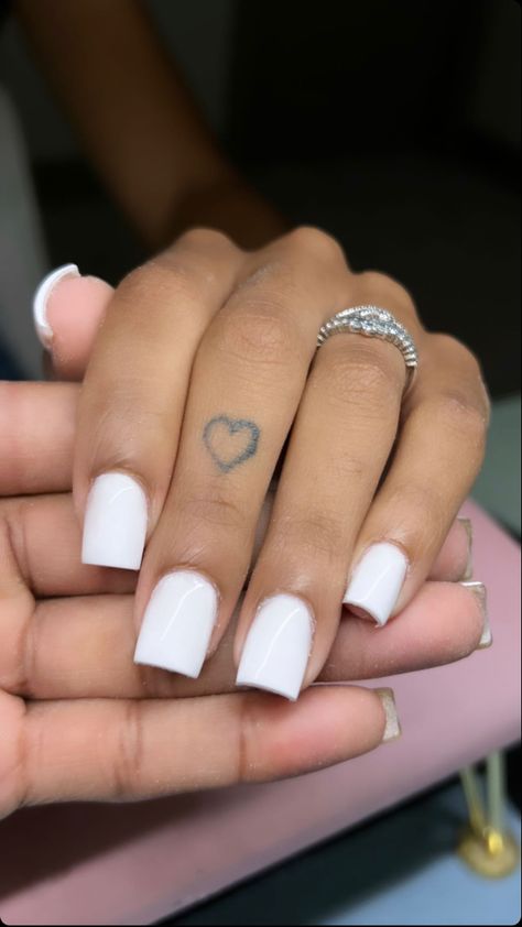 Ombre Acrylic, Overlay Nails, Nail Goals, Girly Acrylic, Acrylic Nail Set, White Acrylic Nails, Colored Acrylic Nails, Girly Acrylic Nails, French Tip Acrylic Nails