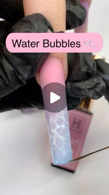 The Nail Babe on Instagram: "Water Bubble tutorial💦🫧 By: @hnnailsbyhoney✨ • • • • ❤️‍🔥💅🏽Follow @thenailbabeuk for more nail inspiration💅🏽❤️‍🔥  #nailarttutorial #creativenails #beginnernailtech #bluenails #bubblenails #nailinspo #trendnails #3dnails #bubbles #nailsonfleek #trendynails #nailsnailsnails #thenailbabeuk" Water Bubble Nails, Ocean Nails Tutorial, Bubble Nail Art, Ocean Nail Art, Alien Nails, Ocean Nails, Bubble Nails, Water Nails, Gel Paint