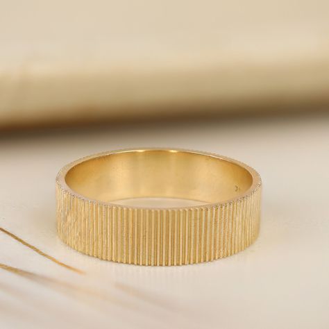 14k Gold Wedding Band, Dainty Wedding Band, Unusual Ring, 14k Solid Gold Band, Unique Brushed Gold, Matte Finish, Anniversary Gift, Bonnie Attention to detail is incredibly important to us at Sarah Elise, which is apparent in this gold band. Grooved edges are around the entire ring and giving it a rich texture. Handmade Solid Gold Width of the band: 5mm Height is 1.1mm Orders with free shipping go out with USPS First Class Mail tracking. We require a signature for orders more than $500. If you n 3mm Gold Wedding Band, Ribbed Wedding Band, Women’s Gold Wedding Band, Modern Wedding Bands For Women, Textured Wedding Band Men, Men’s Wedding Band, Thick Gold Wedding Band, Men Bands, Memory Ring