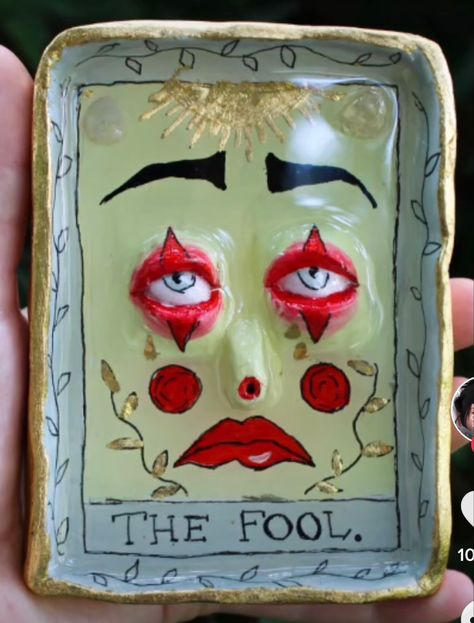 Little Clay Sculptures, The Fool Tarot, Tab Crafts, Pop Tab Crafts, Vase Deco, Monster Crafts, Arte Indie, Sculpture Art Clay, Clay Things