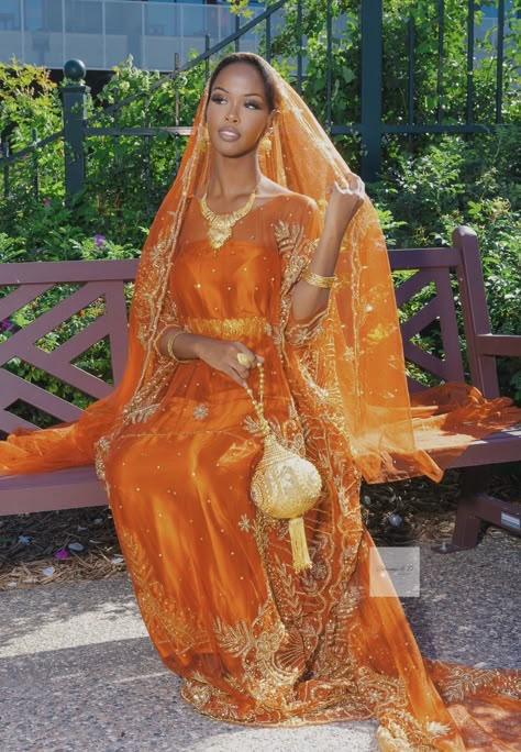 Pretty Somali Girl, Somali Aesthetic, Somali Traditional, Somali Clothes, Somali Clothing, Somali Dirac, Somali Girl, Somali Culture, Somali Wedding