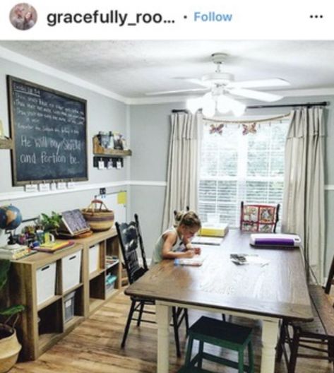 Homeschool Kitchen Table, Homeschool Dining Room Ideas, Dining Room Homeschool Space, Kids Crafts Organization, Crafts Organization, Homeschool Room Design, Homework Area, Homeschool Space, Room Work