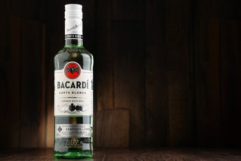 Top 12 White Rum Brands to Try via @restaurantclicks Bacardi White Rum, Rum Brands, Bacardi Rum, Light Rum, Fruity Cocktails, Vail Colorado, Tropical Drink, White Rum, Alcohol Drink Recipes