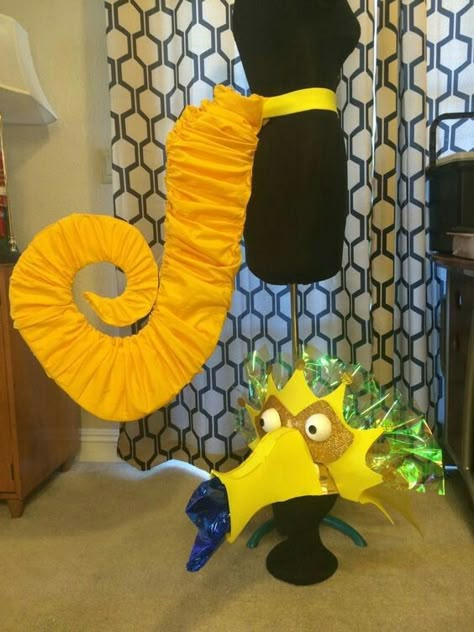 Sea horse tail and hat Coworker Costumes, Finding Nemo Costume Diy, Seahorse Costume, Under The Sea Costumes, Sea Creature Costume, Finding Nemo Costume, The Little Mermaid Musical, Nemo Costume, Sea Costume