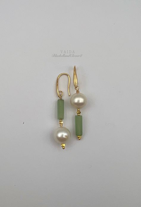 Pearl and Green Aventurine asymmetric Earrings | Aventurine Earrings | Gemstone  Earrings | Pearl earrings | Asymmetric Earrings | Green stone earrings Freshwater Pearls are combined with Aventurine stones The pearls themselves have a beautiful sheen called lustre, they are perfect shape, please note, they are natural freshwater pearl, has a ridges, some tiny Pits or pitting blemishes that is unique to Freshwater pearls and measure between approximately 10mm Earrings length approx. 5 cm  14k gold filled earring findings Aventurine is a stone of prosperity.  It reinforces leadership qualities and decisiveness.  Promotes compassion and empathy.  Encourages perseverance. These beautiful and stylish earrings comes gift wrapped ready to give or to keep Gemstone Earring Ideas, Simple Pearl Earrings Diy, 2024 Accessories Trends, Diy Bead Earrings, Sage Green Earrings, Diy Earrings Pearl, Green Aventurine Jewelry, Earring Packaging, Aventurine Earrings