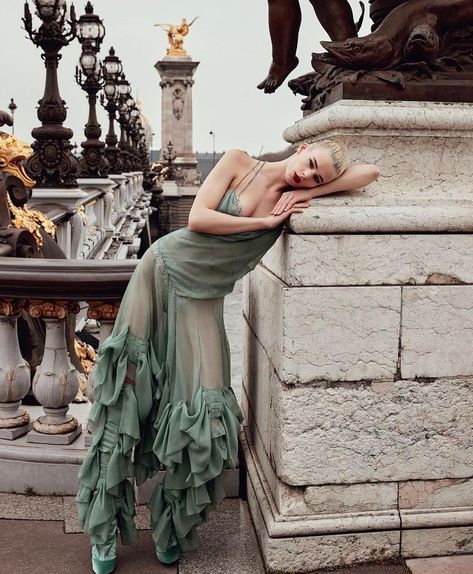 Best Greens, Paris Photo Shoot, Paris Shooting, Paris Shoot, Rome Photography, Vintage Editorials, City Shoot, Alexandre Vauthier, Fashion Photography Inspiration