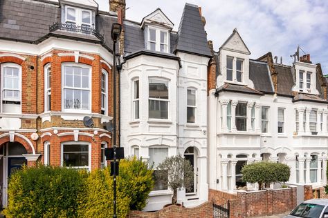 Victorian House London, English Townhouse, London Brick, Victorian Townhouse, London Townhouse, Victorian London, Open Fireplace, Floor Plan Layout, Charming Garden