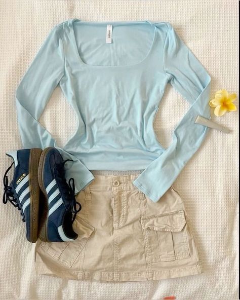 Light Clothes Aesthetic, Styling Adidas Spezial, Colourful Aesthetic Outfit, Light Blue Outfit Casual, Cute Casual Dress Outfits, Outfit Inspo School Summer, Light Blue Outfit Ideas, Light Spring Outfits, Light Blue Outfits