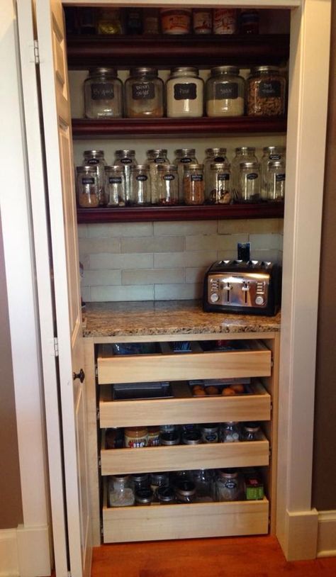 Deep Pantry Organization, Deep Pantry, Open Pantry, Pantry Inspiration, Modern Pantry, Pantry Organization Ideas, Small Pantry Organization, Desain Pantry, Pantry Remodel