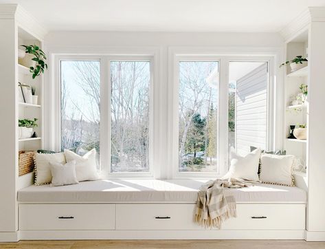 Storage Window Seat Ideas -mrssaredonovan Bedroom Window Seat, Window Seat Design, Diy Sofa, Tables Diy, Window Room, Bedroom Windows, Living Room Windows, Sofa Tables, Window Seat