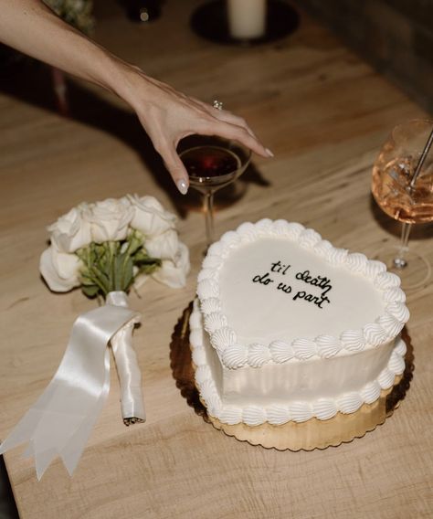 Still Married Cake, We’re Engaged Cake, Just Married Cake Simple, Will You Marry Me Cake, Intimate Reception Ideas, Small Cute Anniversary Cake, Civil Wedding Cake, Save The Date Cake, Personal Wedding Cake