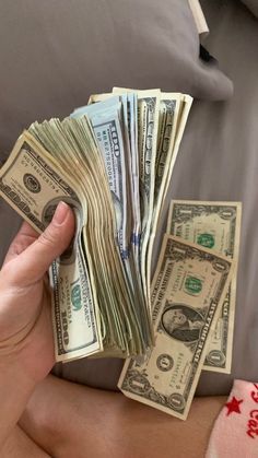 Money Y2k, Money Vision Board, Vision Board Images, Money Generator, Dream Vision Board, Life Vision Board, Money Pictures, Vision Board Affirmations, Money On My Mind