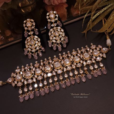 Gulaabi malhaari polki choker set Polki Choker Set, White Stone Necklace, Modern Pearl Jewelry, Diamond Necklace Indian, Polki Necklace Set, Wedding Jewellery Designs, Polki Choker, 22k Gold Necklace, Kundan Jewellery Set