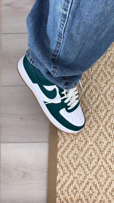 #Nike #Custom Nike Air Force 1 Verte, Nike Air Force Green, Air Force Custom Ideas, Nike Air Force 1 Green, Green Air Force 1, Green Nike Air Force, Forest Green Nike, Wide Feet Shoes, Green Nike Shoes