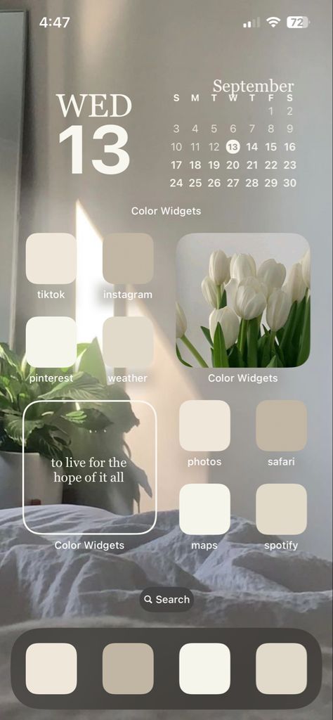 Wallpaper Home Screen Aesthetic, App Layout Ideas, Design Iphone Home Screen, Phone App Organization Aesthetic, Aesthetic Screen, Organized Phone Screen, Iphone 15 Widget Ideas, Widget Homescreen Ideas, Clean Girl Background Phone