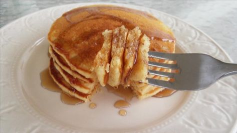 Hearty Country Hot Cakes Recipe - Allrecipes.com Light And Fluffy Pancakes, Breakfast Casserole Recipes, Pancake Recipe Buttermilk, Delicious Pancakes, Cream Of Wheat, Breakfast Specials, Hot Cakes, Pancake Recipes, Pancakes Easy