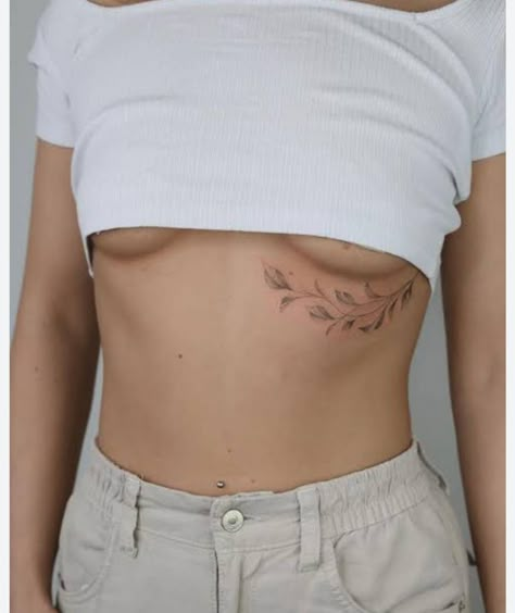 Feminine Rib Tattoos, Feminine Horror, Underboob Tattoos, Delicate Tattoos For Women, Underboob Tattoo Designs, Tato Minimal, Rib Tattoos For Women, Underboob Tattoo, Tattoos Inspo