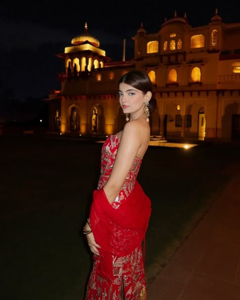 ready for thumkas💃🏻 . . #red #sharara #lehenga #desi #indian #explore #bhfyp #shaadi #indianwear #ethnicwear #rambagh #rajasthan #bridesmaid #pinterest #corset #indowestern #diwali #outfitinspo #karvachauth #redsuit Banarasi Jumpsuit, Corset Lehenga, Sharara Lehenga, Red Sharara, Mehendi Outfit, Architect Drawing, Ready For, Saree Designs Party Wear, Batik Fashion