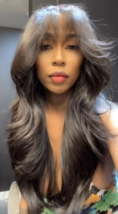 Layered Bangs Hairstyles Black Women, Fringe Bangs With Long Hair Black Women, Chinese Wig Hair, Butterfly Layers Black Women, Curtain Bang Quick Weave, Sew In Weave With Closure Curtain Bangs, Full Sewin With Bangs, Curtain Bangs Weave Black Women, Feathered Bangstyle Hair Black Women