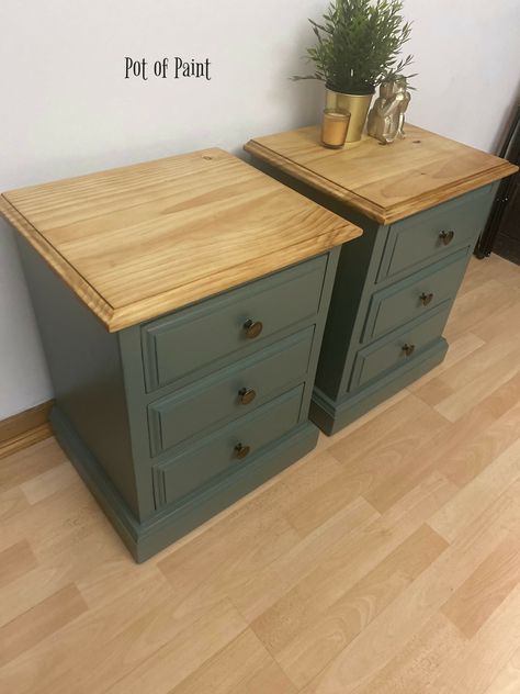 Green Bedside Tables, Bedroom Colour Schemes Green, Bedside Table Makeover, Floating Nightstand Ideas, Green Bedside Table, Buffet Sala, Updating Furniture, Modern Floating Nightstand, Furniture Makeover Inspiration