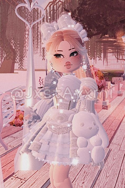 Pastel Perfect Outfit Royal High, Theme Pastel, Royals High, Sunset Island, Pageant Outfits, Dti Outfits, Royale High, Roblox Outfits, Profile Pictures