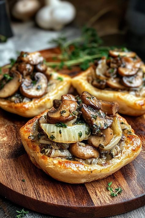 Mushroom Shallot and Herbed Christmas Recipes Appetizers Make Ahead, Beef Hors D’oeuvres, Mushroom Shallot, Goat Cheese Tarts, Hor Dourves, Fancy Recipes, Fancy Appetizer Recipes, Herbed Goat Cheese, Shallot Recipes