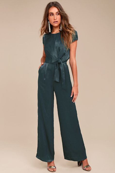 Emerald Green Womens Pant Suit, Women Semi Formal Outfit Wedding, Officiant Outfits For Women, Women's Cocktail Attire, Semi Formal Pants Outfit For Women Party, Womens Formal Attire, Cocktail Attire Women, Festive Cocktail Attire, Semi Formal Outfits For Women Wedding