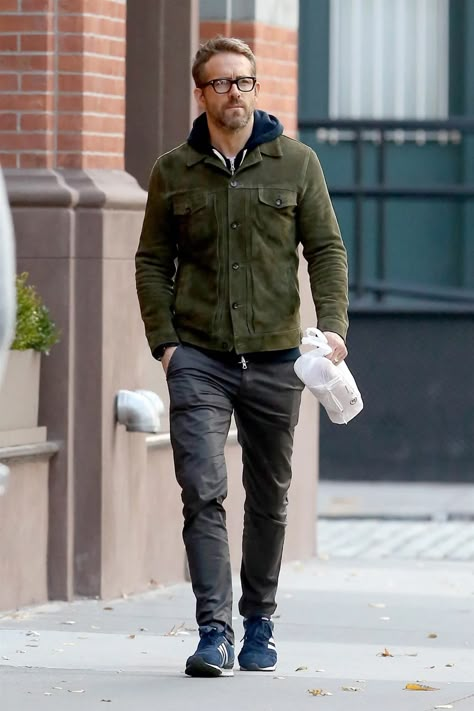 Ryan Reynolds | J Brand Brooks Trousers | The Jeans Blog Ryan Reynolds Style, Handsome Men Quotes, Handsome Style, Moto Biker Jacket, Suede Leather Jacket, Slim Fit Jackets, Mens Lifestyle, Leather Shirt, Ryan Reynolds