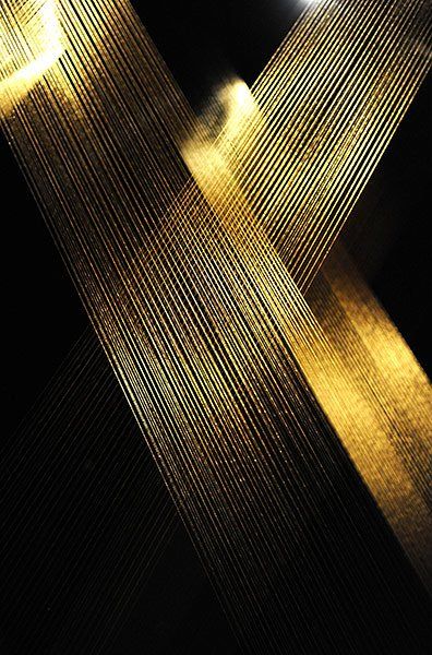 Thinking outside the box: Lygia Pape's Magnetized Space at the Serpentine – in pictures Women Artist, Deco Luminaire, Gold Aesthetic, Gold Wallpaper, Golden Lights, Thinking Outside The Box, Light Installation, Gold Art, Light Art