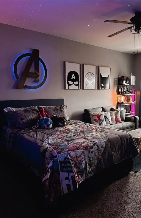 6 Year Boy Old Bedroom Ideas, Avengers Bedroom Aesthetic, Iron Man Room Decor, Marvel Inspired Room, Boy Bedroom Ideas Teen, Boys Marvel Bedroom Ideas, Marvel Bedroom Ideas Boy Rooms, Young Boy Bedroom Ideas, Avengers Bedroom Ideas