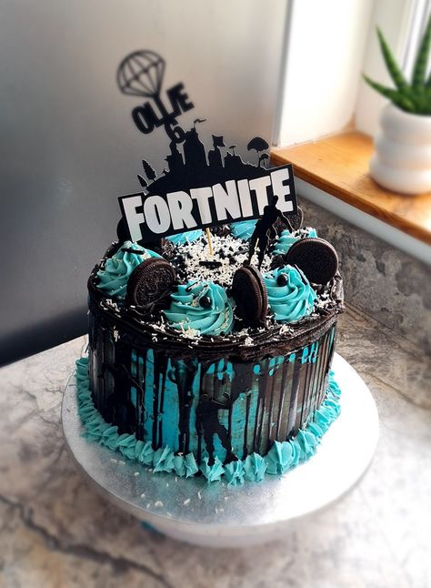 Fortnite birthday cake. Chocolate sponge, vanilla sponge. Buttercream icing. Oreos, Chocolate drip cake Fortnite Cake Buttercream, Fortnite Cakes Ideas, Ten Year Old Birthday Cake, Fort Nite Cake Ideas, Birthday Cake For 13 Year Boy, Birthday Cakes For 10 Year Boy, 10th Birthday Boy Cake Ideas, Boys 11th Birthday Cake, Fortnight Birthday Cake