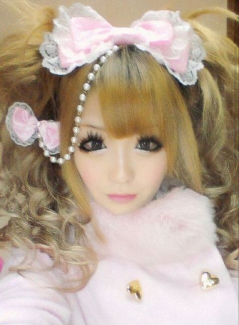 Ganguro Girl, Gyaru Hair, Gyaru Aesthetic, Agejo Gyaru, Gyaru Makeup, Hime Gyaru, 일본 패션, Gyaru Fashion, J Fashion