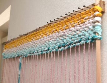 Rug Weaving Loom, Diy Loom, Rag Rug Diy, Rag Rug Tutorial, Diy Rugs, Braided Rug Diy, Braided Rag Rugs, Rug Diy, Rug Loom