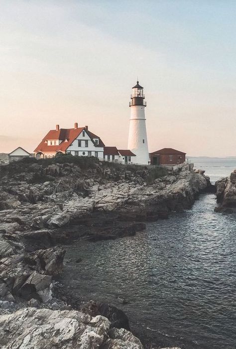 New England Lighthouses, New England Aesthetic, New England Coast, England Aesthetic, New England Road Trip, Lighthouse Pictures, Beautiful Lighthouse, Home Inspo, Light House