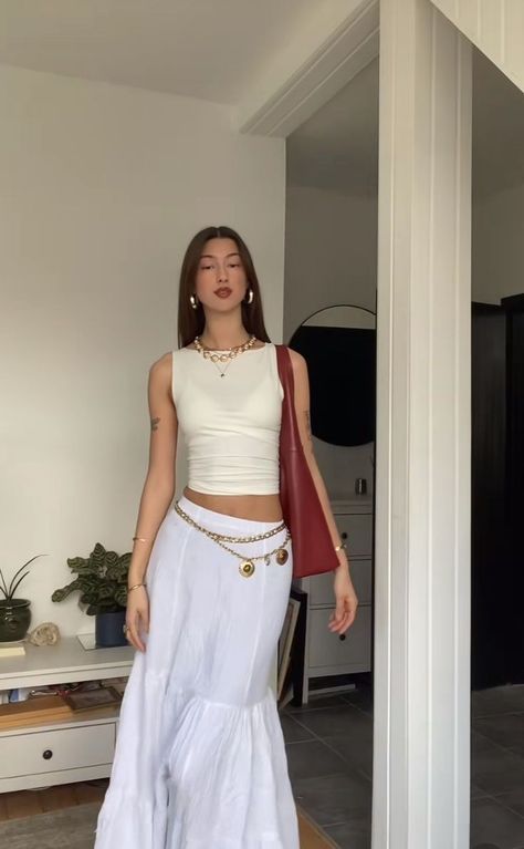 Outfit Inspo Europe, Paris 2024 Fashion, Europe Summer Fits, Euro Summer Outfits Aesthetic, Miami Aesthetic Outfit, Berlin Summer Outfits, Flowy Summer Outfits, Outside Lands Outfit, Maxi Skirt With Belt