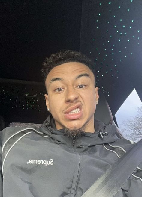 Aesthetic Jesse Lingard Footballer Icon Jesse Lingard Aesthetic, Jessie Lingard, England Team, Jesse Lingard, Football Life, Football Boyfriend, Arsenal Players, Fine People, Aesthetic Photos