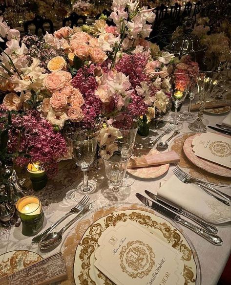 Dream Wedding Decorations, Dream Wedding Venues, Fancy Dinner, Dreamy Wedding, Wedding Mood, Weeding, 인테리어 디자인, My Dream Wedding, Place Settings