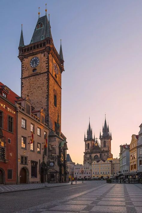 Prague Old Town Square, Old Europe Aesthetic, Czechia Aesthetic, Old City Aesthetic, Prague Summer, Prague Aesthetic, Prague Old Town, City Square, Prague Travel