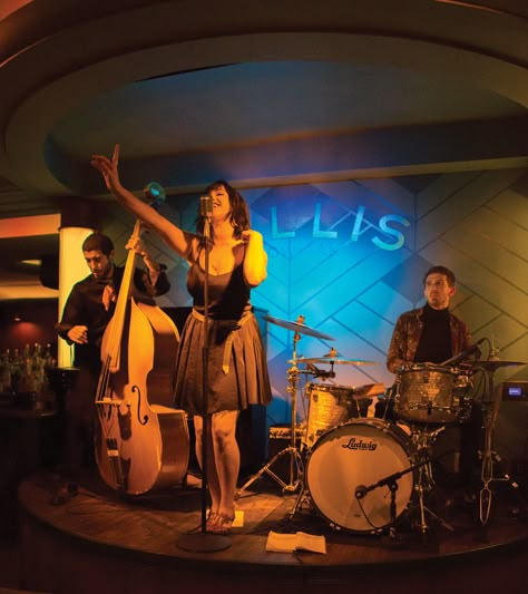 Local singer Willa Rae performs at the reopened Willis Show Bar on La Femme Wednesdays Private Concert Aesthetic, Bar Band Aesthetic, Bar Singer Aesthetic, Singer Performing, Bar Concert, Bar Reference, Band On Stage, Live Music Bar, Bar Stage