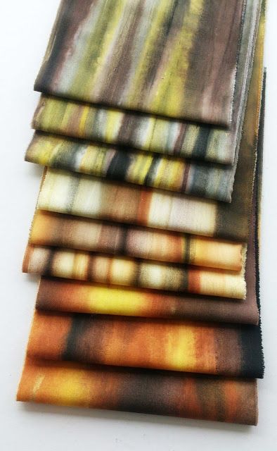 Quilt Routes: absolutely beautiful! Ombre Fabric Dyeing, Dye Synthetic Fabric, Nature Dye Fabric, Rust Dyed Fabric Art, Plant Dyed Fabric, Fabric Paint Diy, Fabric Dyeing Techniques, Dyeing Tutorials, Fabric For Sale