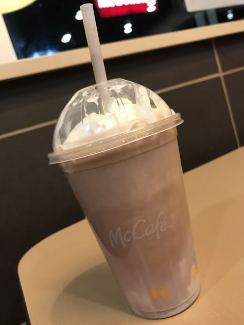 You guys HAVE to try this shake! Mcdonalds Chocolate Milkshake, Mcdonalds Drinks, Mcdonalds Shakes, Mcdonalds Milkshake, Glow Up Aesthetic, Shake Cup, Fast Food Drinks, Dragon Drawings, Up Aesthetic