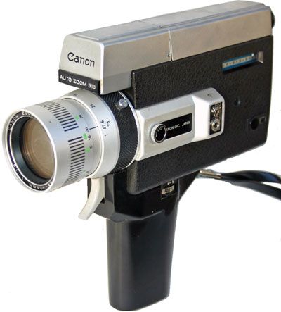 Super 8mm camera, the beginning of home video? Super 8 Film Camera, Retro Video Camera, Bob Newby, Vintage Video Camera, Camera Movie, 8mm Camera, Super 8 Camera, Fotocamere Vintage, Super 8mm