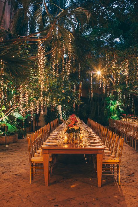 Jewelry designer Pili Restrepo and hospitality entrepreneur Josh Hackler decided to tie the knot in Cartagena, which they had visited frequently together. Wedding Colombia, Wedding Cartagena, Colombian Wedding, Cuba Wedding, Colombia Wedding, 20s Theme, Tent Lights, Cartagena Wedding, Small Garden Wedding